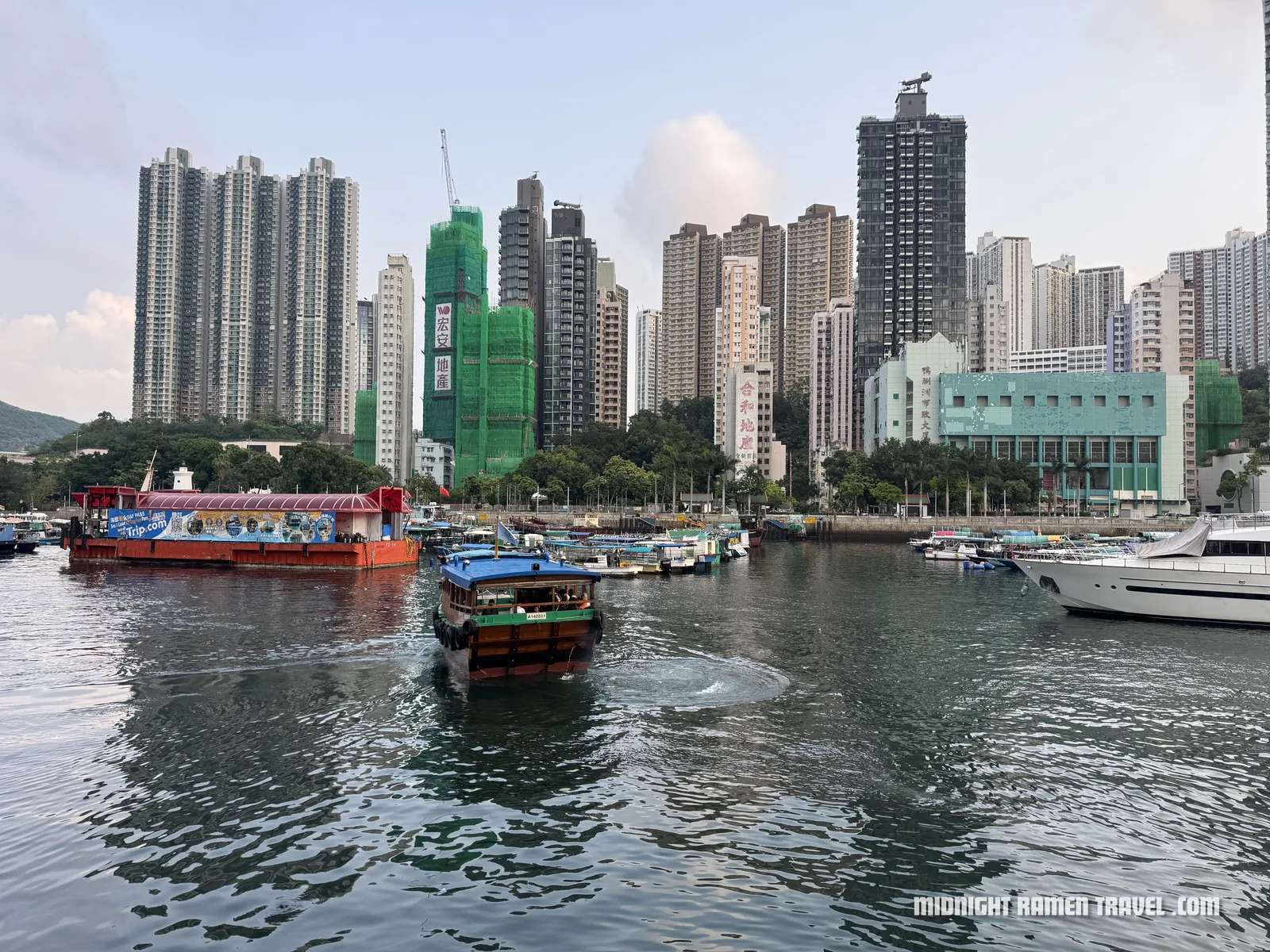 hong kong aberdeen water