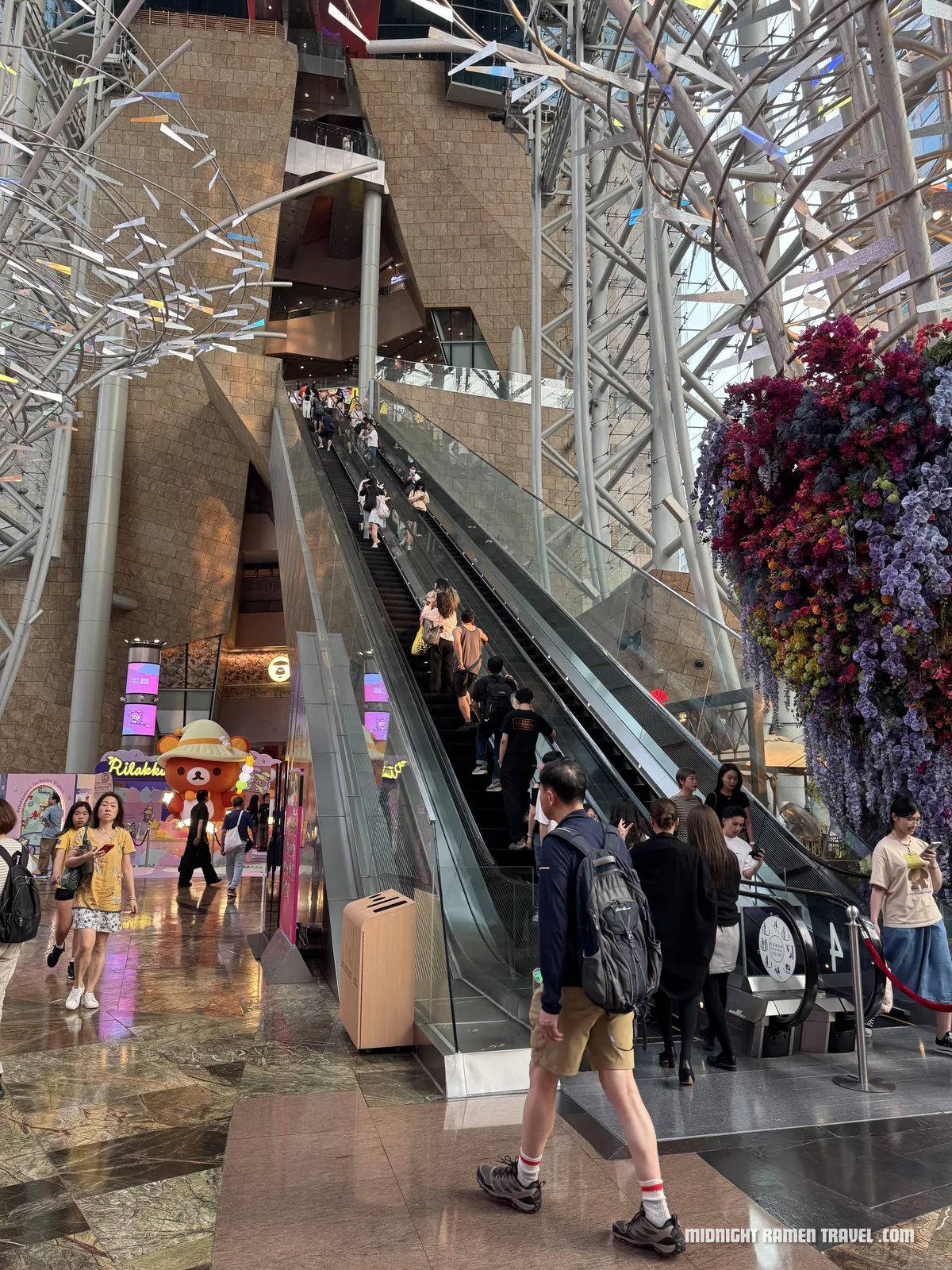 hong kong langham place escalator atrium