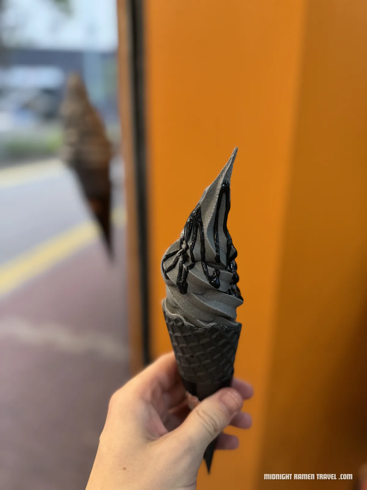 Delicious sesame Ice Cream at Heartwarming