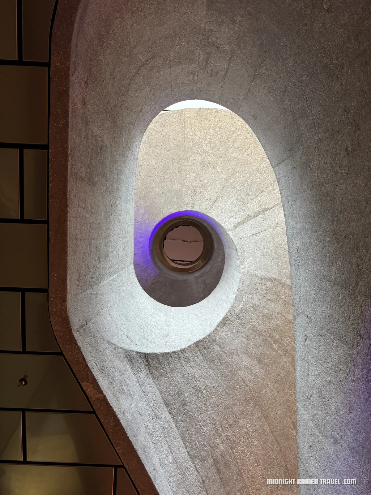 hong kong tai kwun staircase