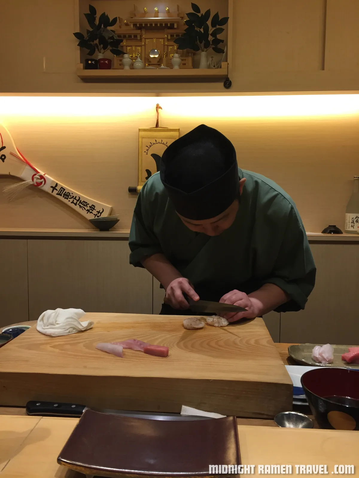 hong kong speakeasy sushi chef omakase