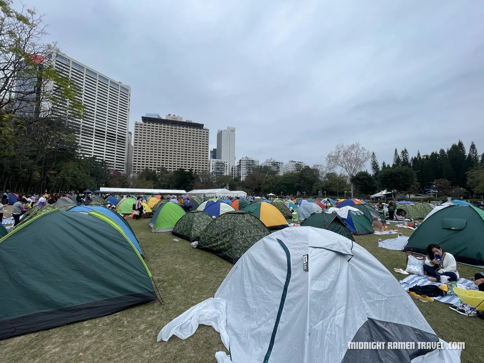 hong kong sunday picnic tents victoria park