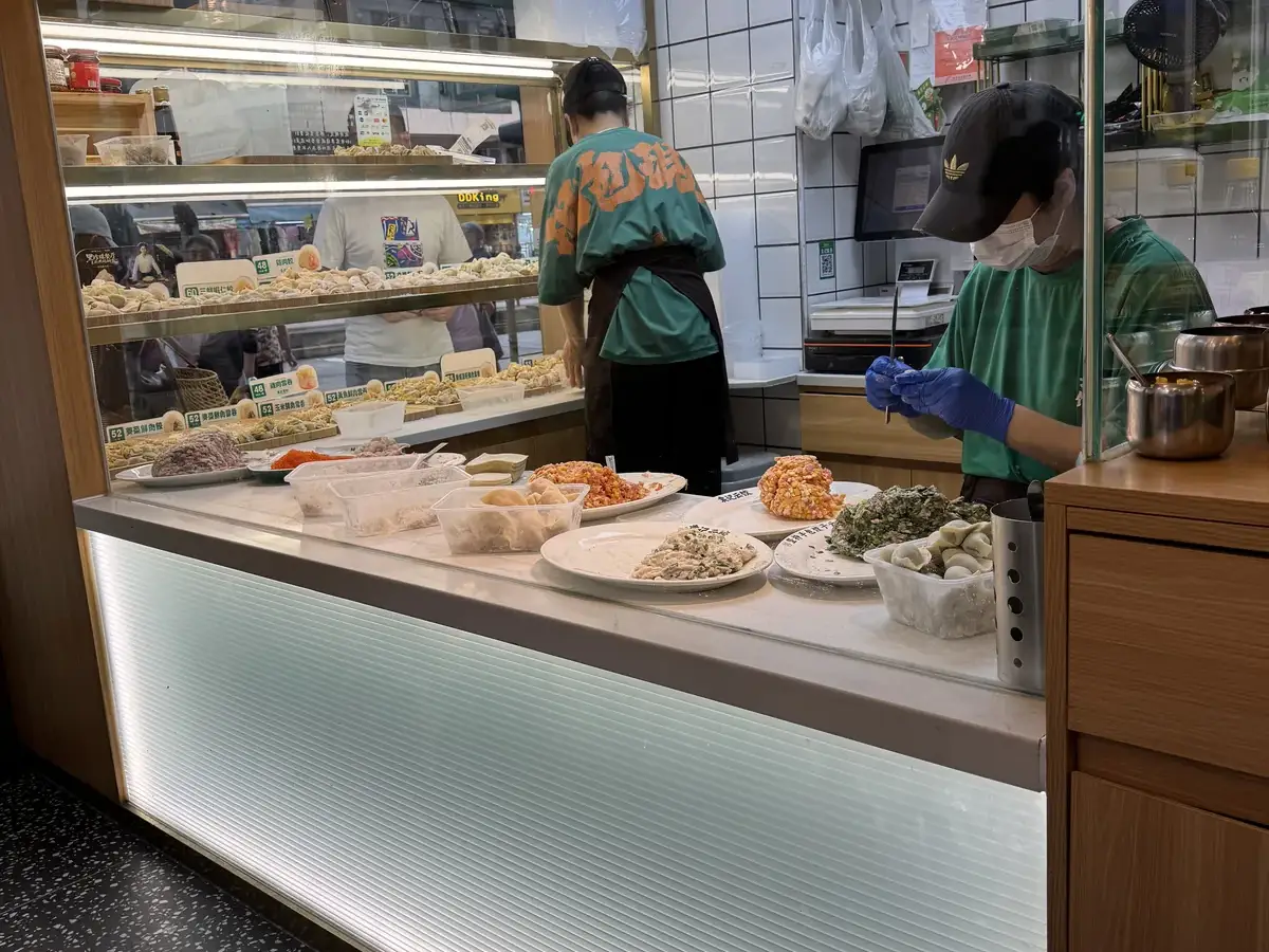 Dumpling counter inside Yuan Ji Dumpling in Mong Kok